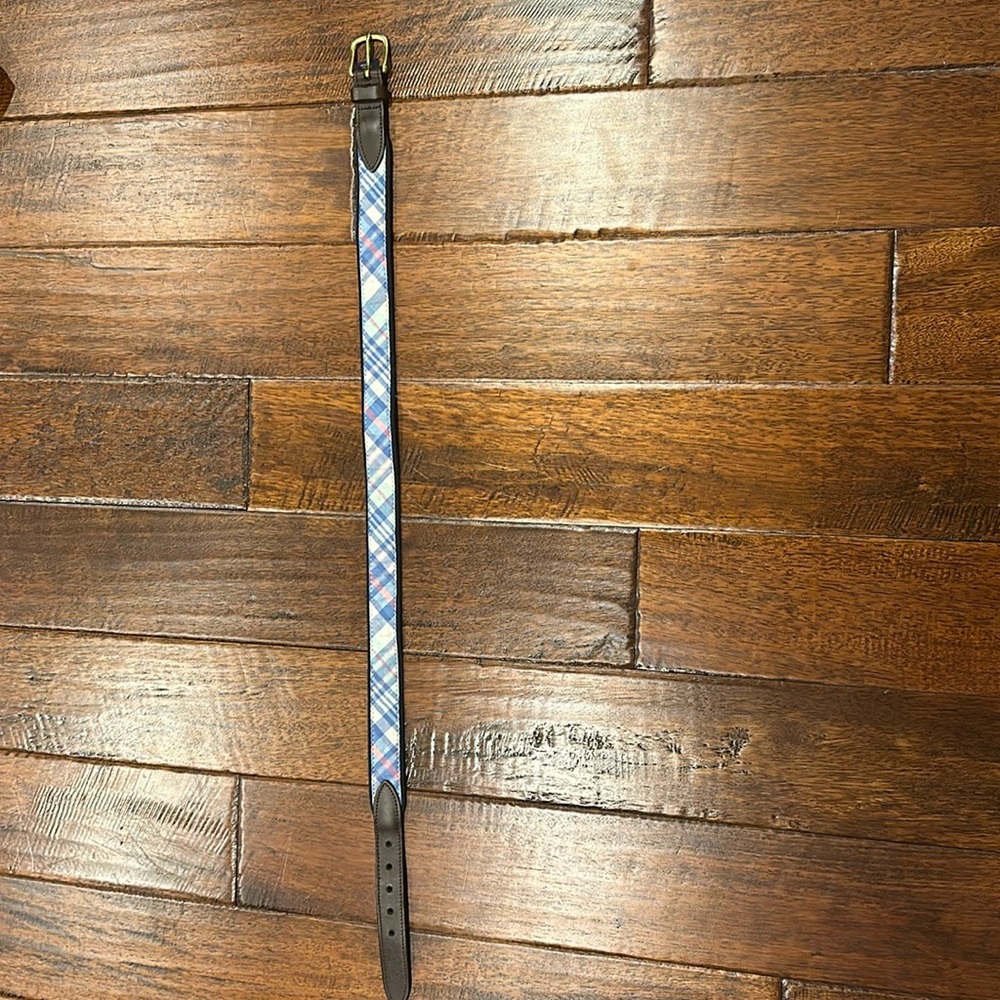 Vineyard vines belt